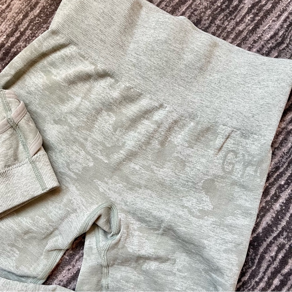 Gymshark Camo Seamless Set, Sage Green, Size S - image 3